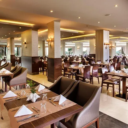 توسان بيتش - شامل كليًا منتجع 5*