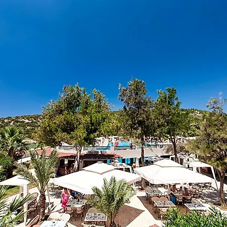 Tusan 5* Κουσάντασι