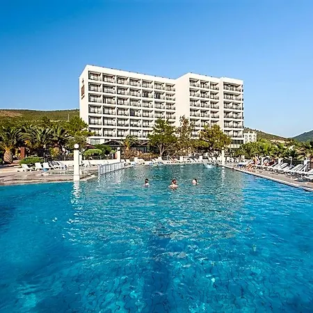 Tusan Θέρετρο Κουσάντασι