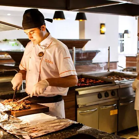 توسان بيتش - شامل كليًا