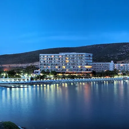 توسان بيتش - شامل كليًا كوشاداسيه