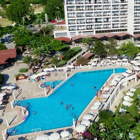 Θέρετρο Tusan Κουσάντασι